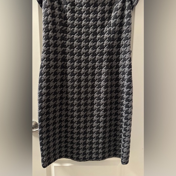 Jones New York Cowl Neck Dress - Picture 7 of 8